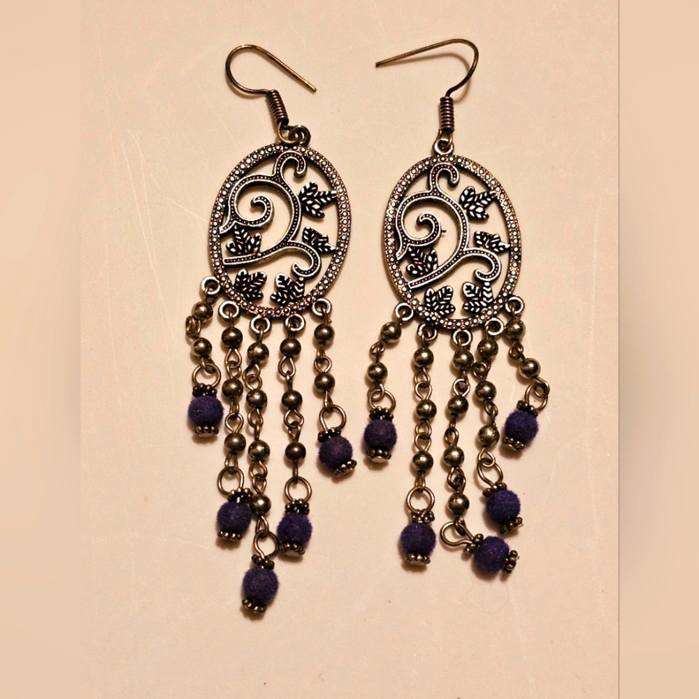 Cute black earrings